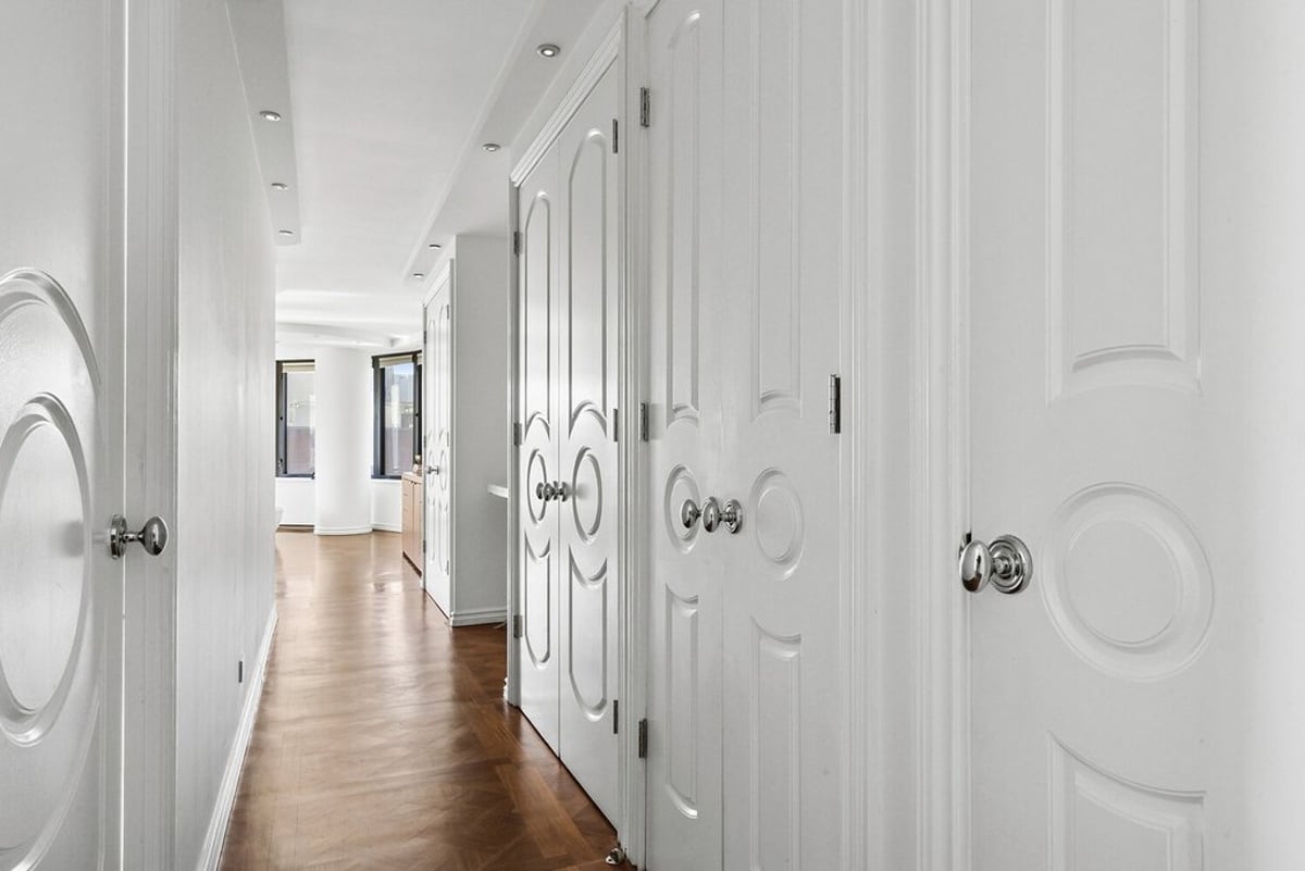 Photo for The Corinthian - 330 East 38th Street Condominium in Murray Hill, Manhattan