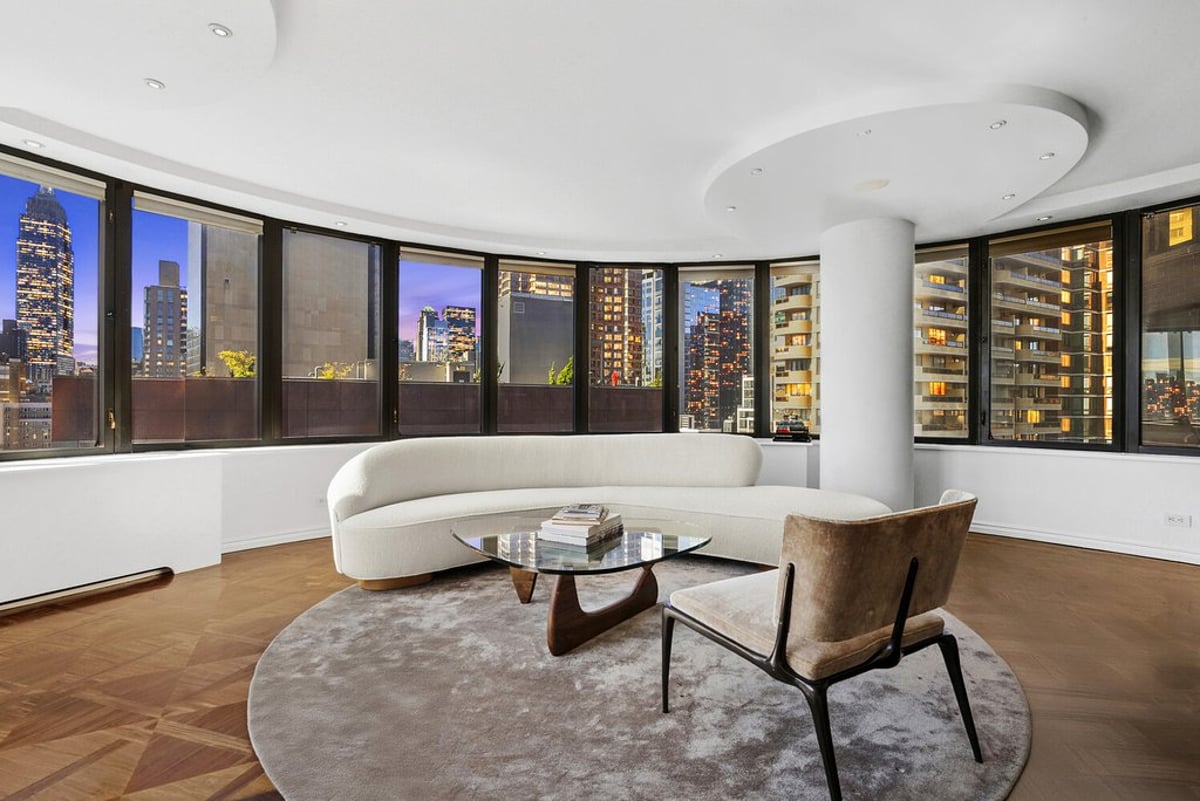 Photo for The Corinthian - 330 East 38th Street Condominium in Murray Hill, Manhattan