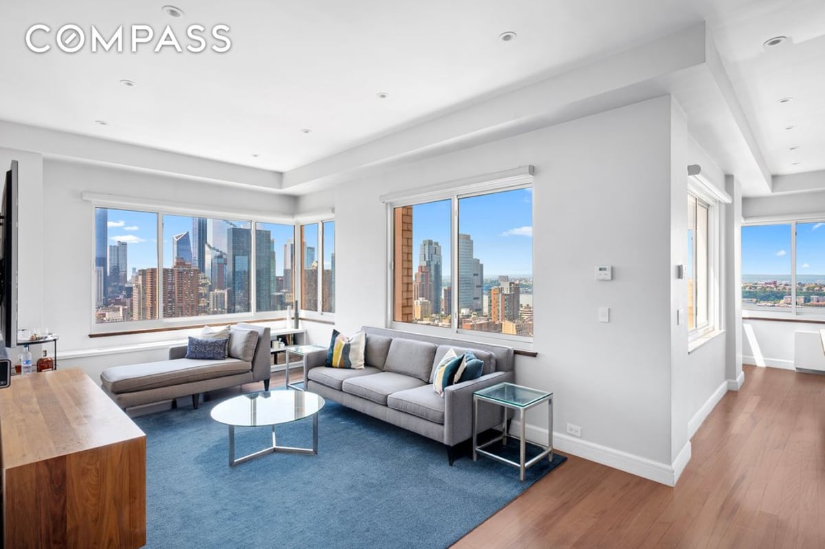 Photo for Two WorldWide Plaza - 350 West 50th Street Condominium in Midtown West, Manhattan