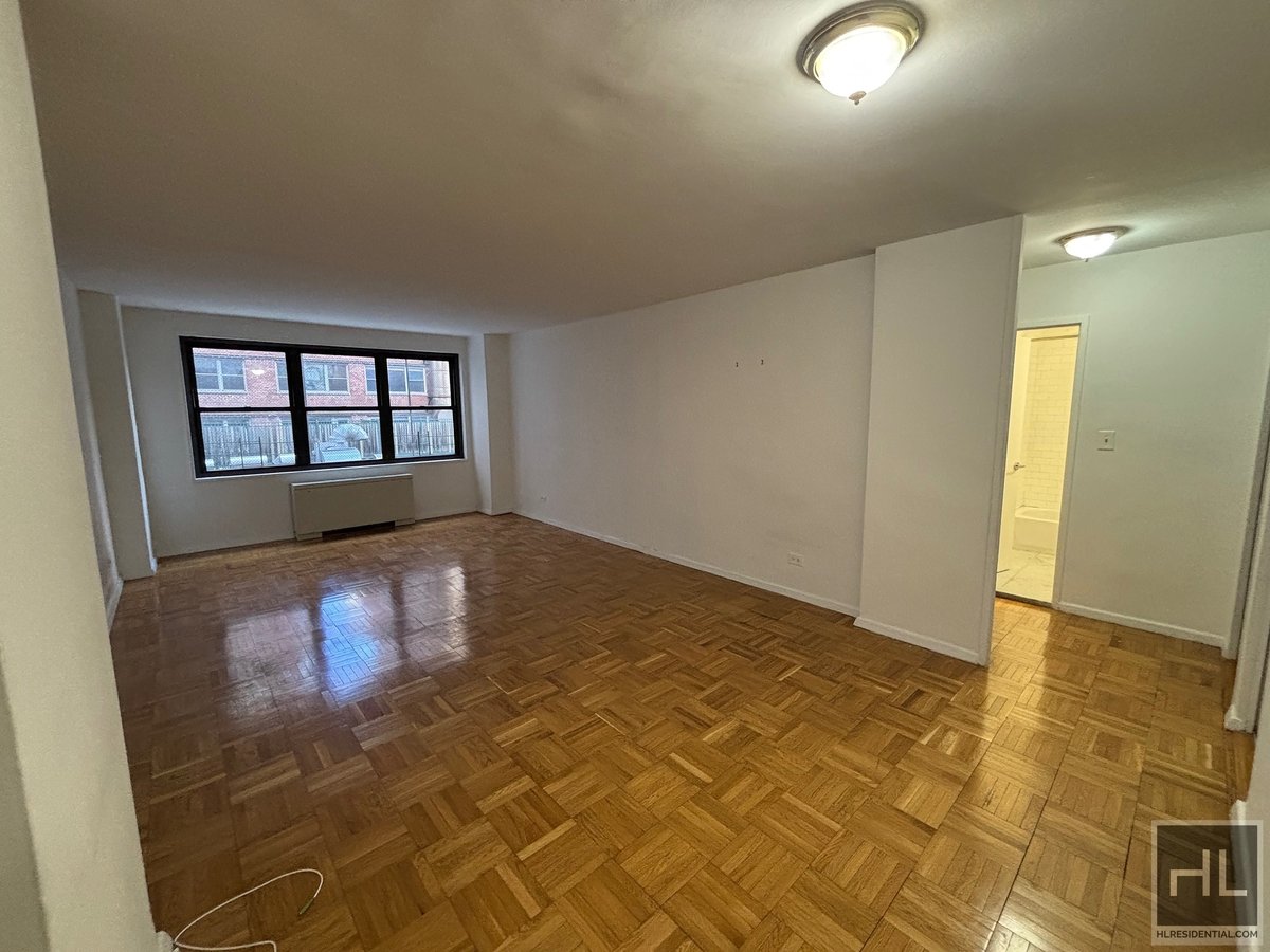 Photo for Mayfair Fifth - 96 5th Avenue Rental Building in Flatiron, Manhattan