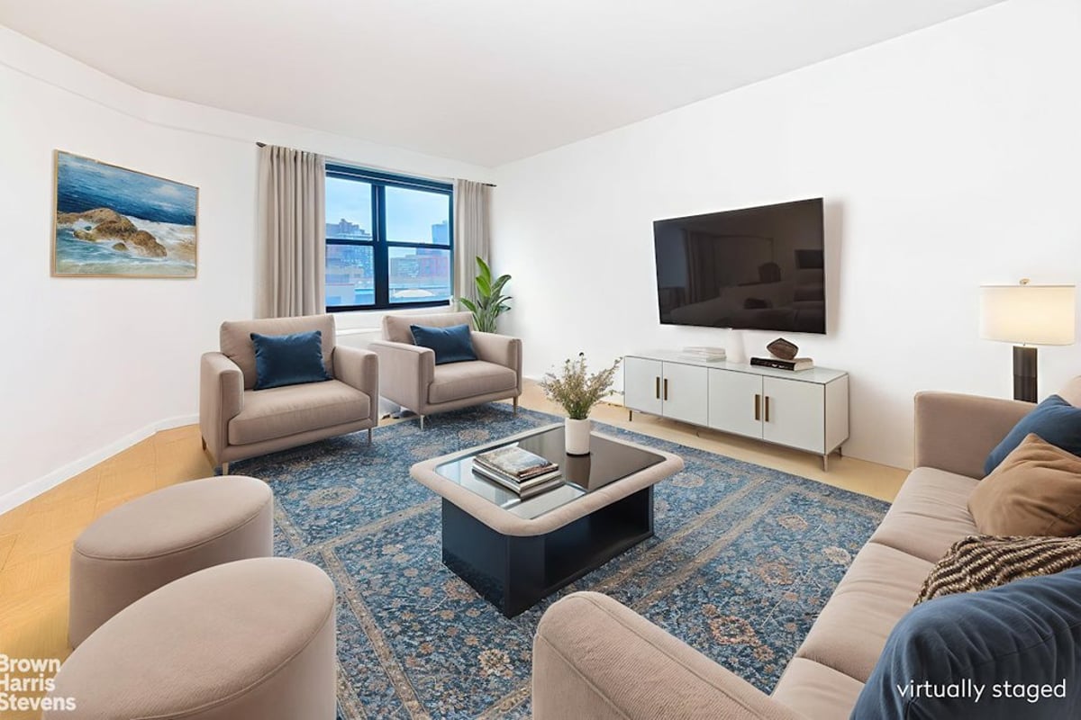 Photo for Victoria House - 200 East 27th Street Cooperative in Murray Hill, Manhattan