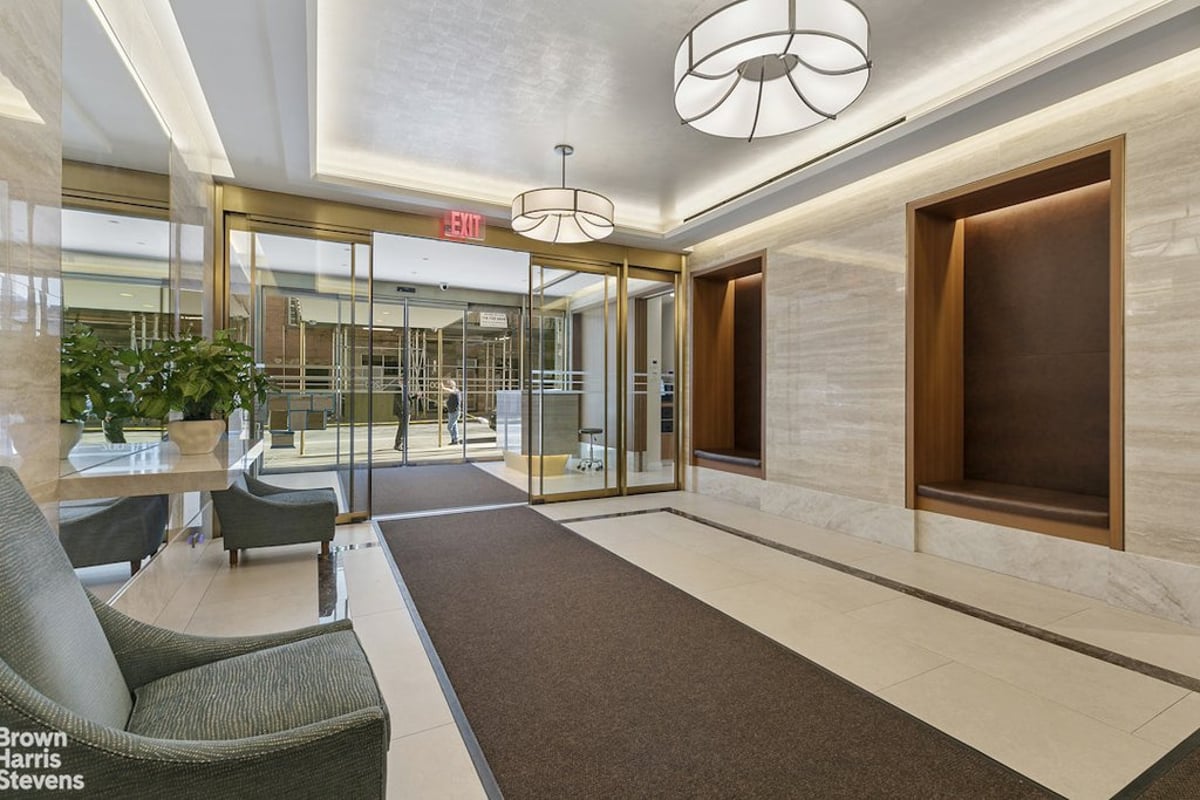 Photo for Victoria House - 200 East 27th Street Cooperative in Murray Hill, Manhattan