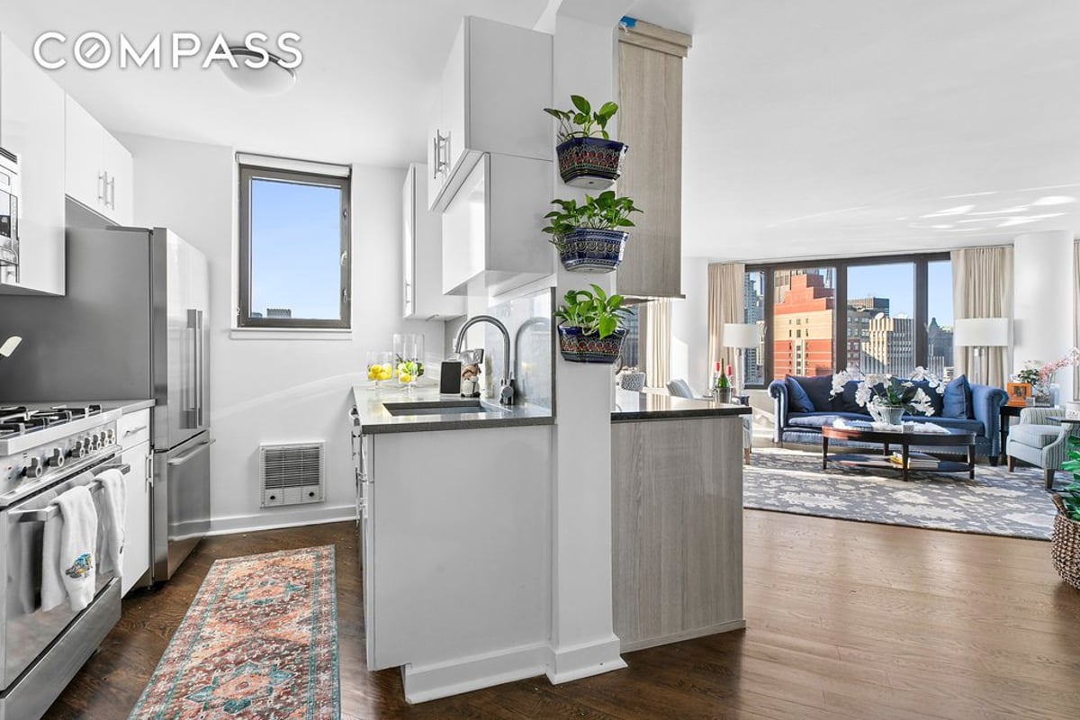 Photo for The Corinthian - 330 East 38th Street Condominium in Murray Hill, Manhattan