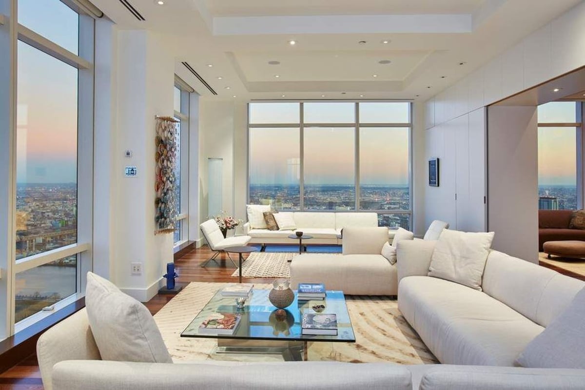 Photo for Trump World Tower - 845 United Nations Plaza Condominium in Midtown East, Manhattan