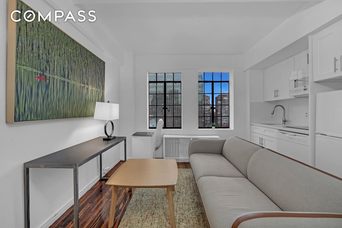 Photo for Prospect Tower - 45 Tudor City Place Cooperative in Turtle Bay, Manhattan