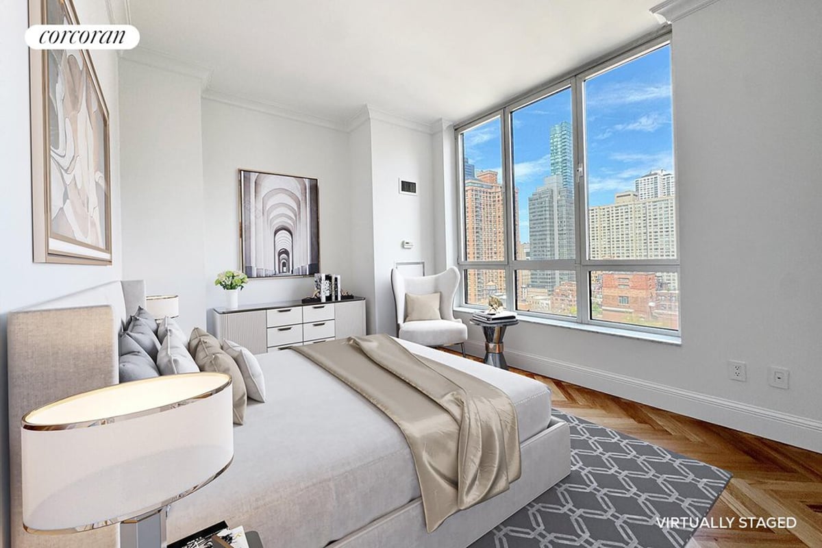 Photo for The Beekman Regent - 351 East 51St Street Condominium in Midtown East, Manhattan