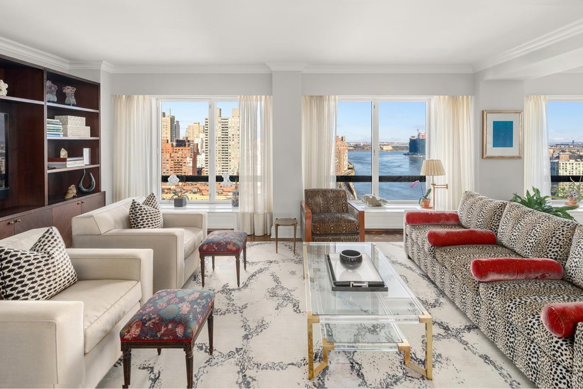 Photo for The Promenade - 530 East 76th Street Condominium in Upper East Side, Manhattan