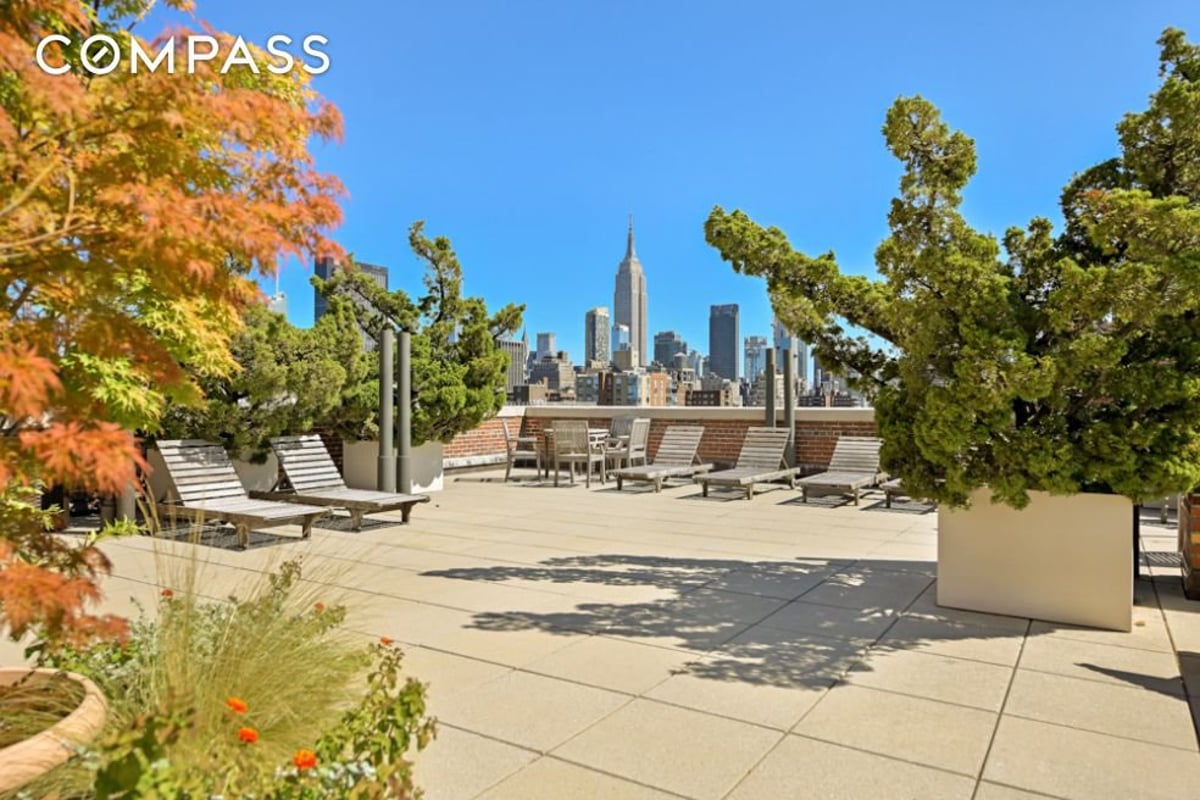 Photo for London Terrace Towers - 470 West 23rd Street Condominium in Chelsea, Manhattan