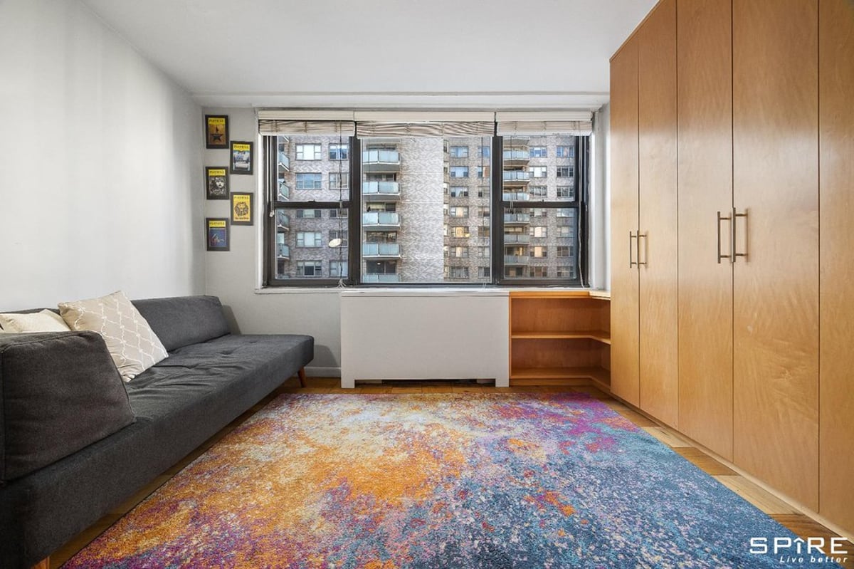 Photo for The Hamilton - 305 East 40th Street Cooperative in Turtle Bay, Manhattan