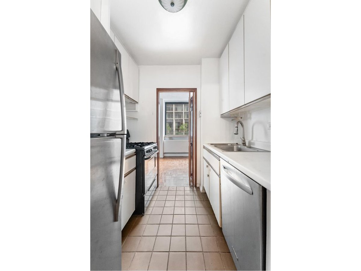 Photo for Astor Terrace - 245 East 93rd Street Condominium in Upper East Side, Manhattan