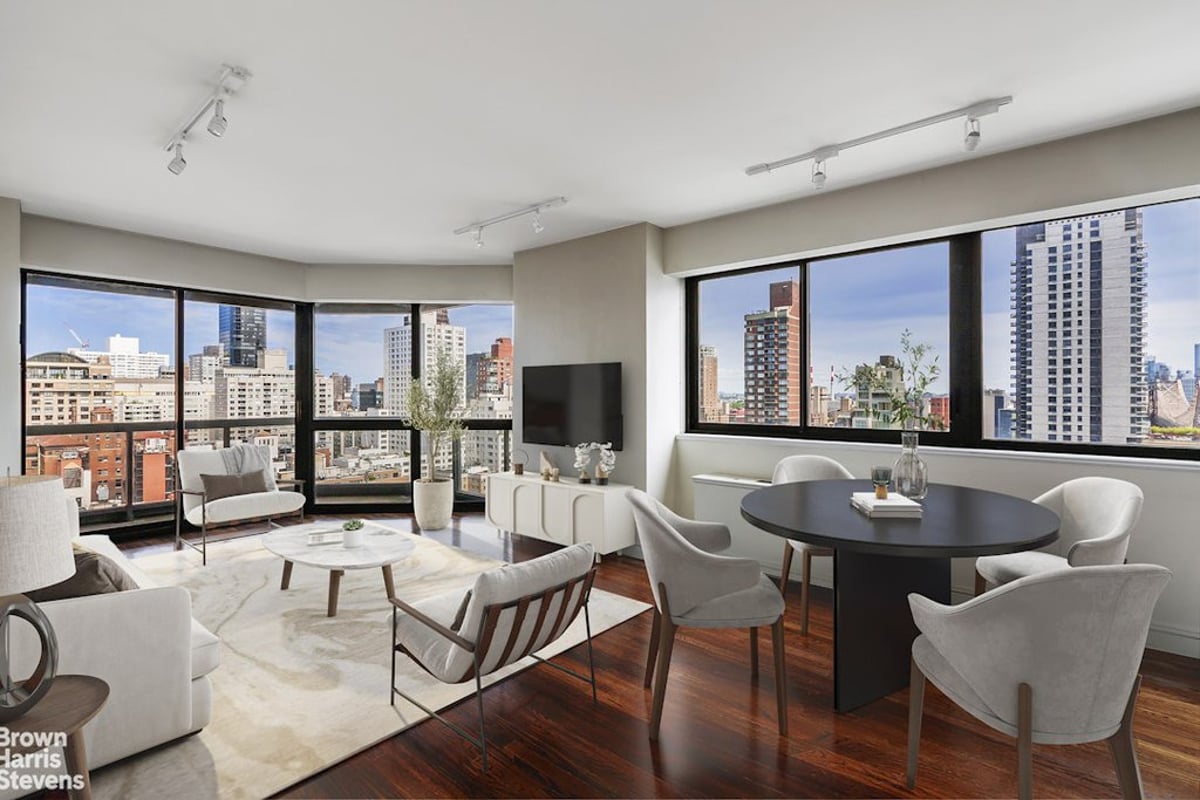 Photo for The Savoy - 200 East 61St Street Condominium in Upper East Side, Manhattan