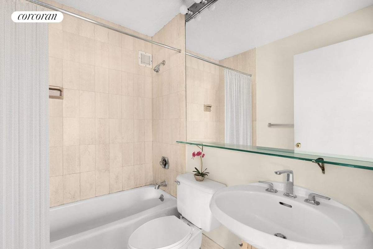 Photo for 45 West 67th Street - 45 West 67th Street Condominium in Upper West Side, Manhattan