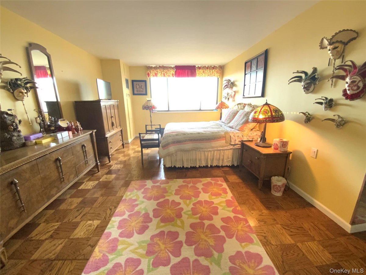 Photo for 269 Grand Central Parkway - 269 Grand Central Parkway Cooperative in Little Neck, Queens