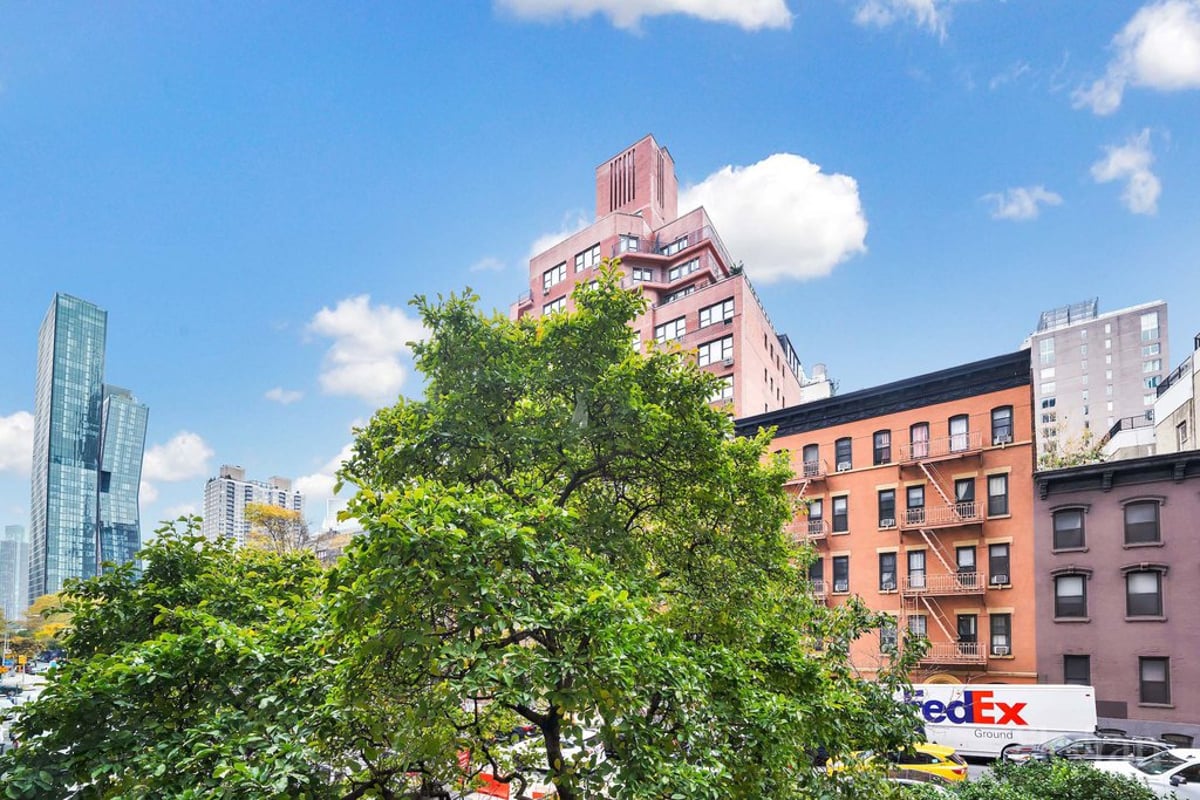 Photo for The Murray Hill Crescent - 225 East 36th Street Cooperative in Murray Hill, Manhattan