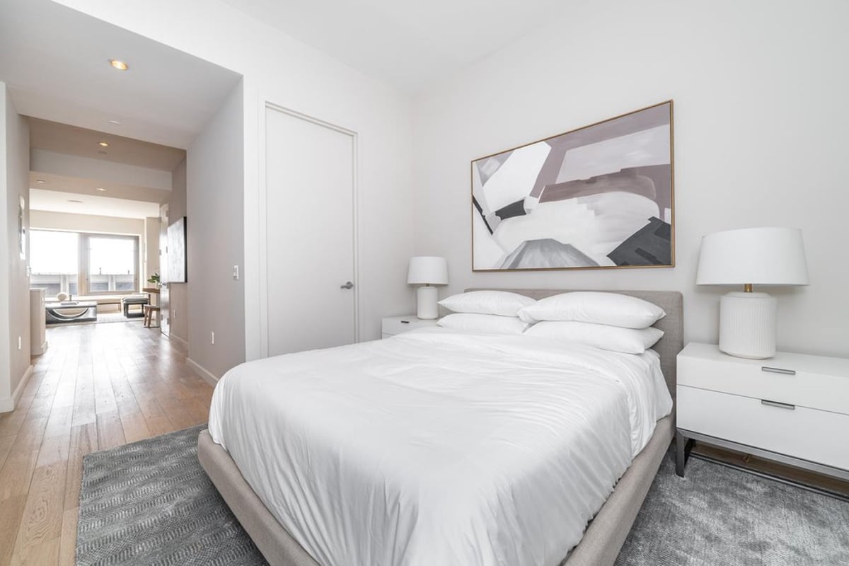 Photo for 75 Wall Street - 75 Wall Street Condominium in Financial District, Manhattan