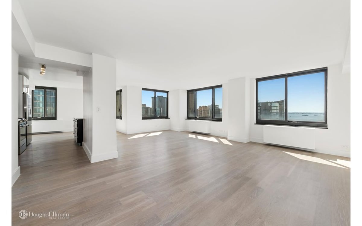 Photo for Liberty Court - 200 Rector Place Condominium in Battery Park City, Manhattan