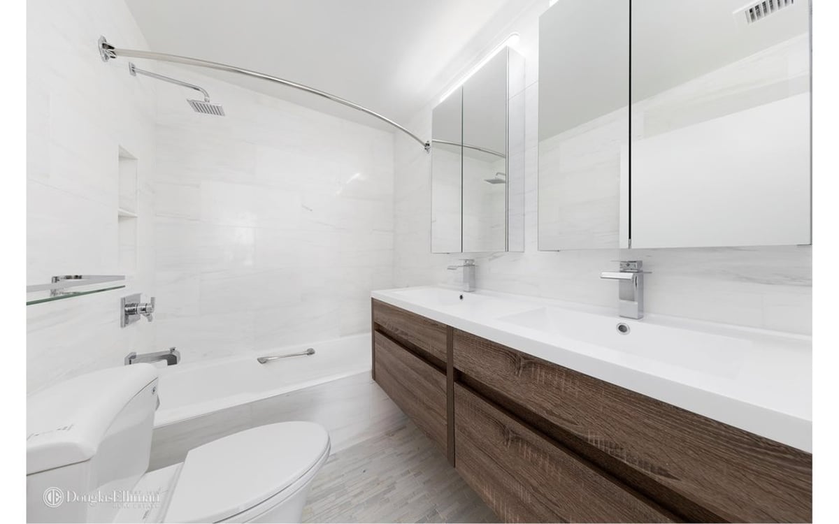 Photo for Liberty Terrace - 380 Rector Place Condominium in Battery Park City, Manhattan