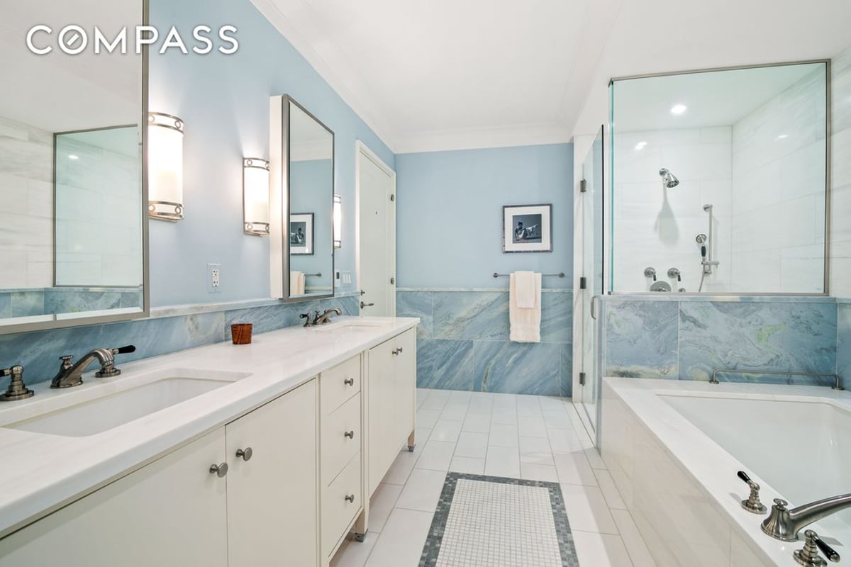 Photo for The Laureate - 2150 Broadway Condominium in Upper West Side, Manhattan