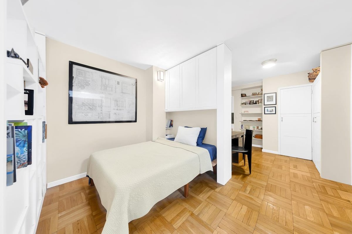 Photo for 345 East 52nd Street - 345 East 52nd Street Cooperative in Midtown East, Manhattan