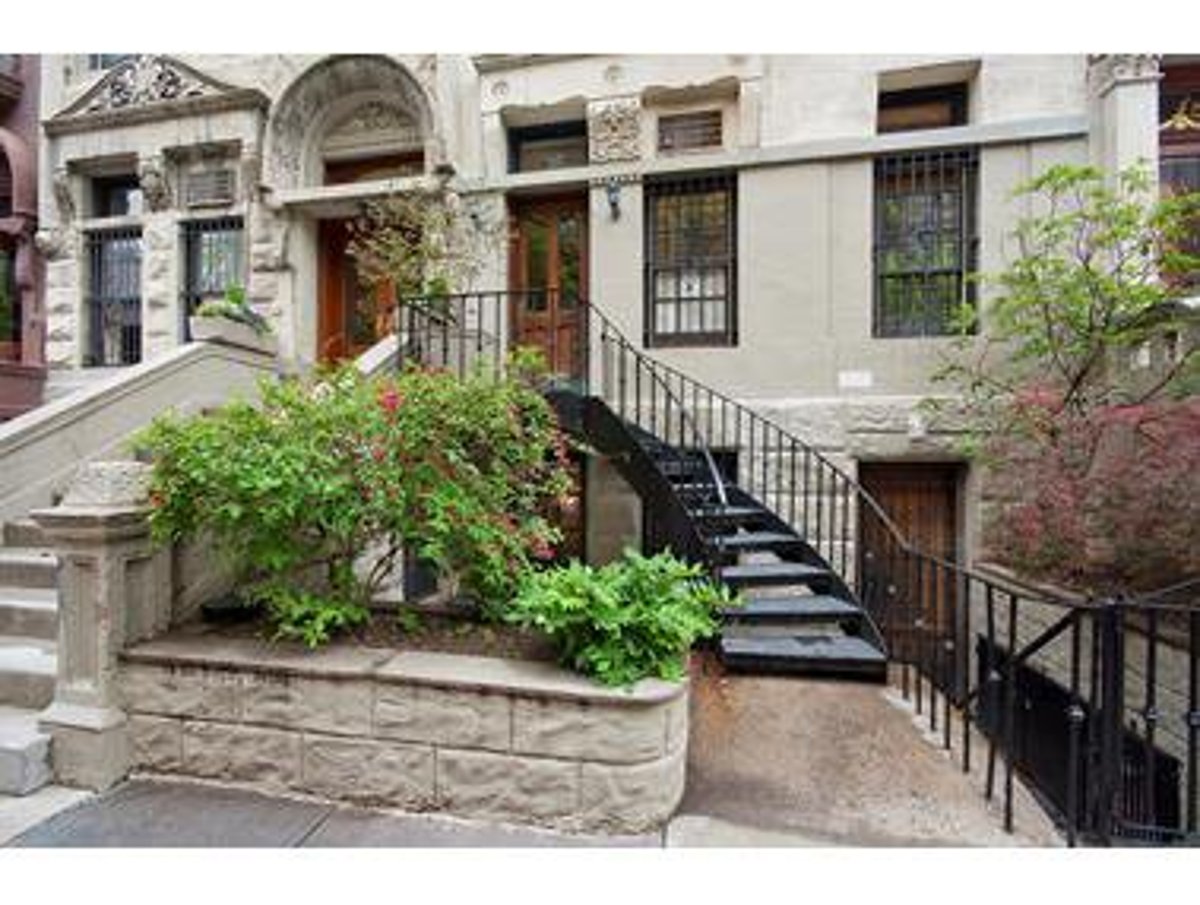 Photo for Astor Terrace - 245 East 93rd Street Condominium in Upper East Side, Manhattan