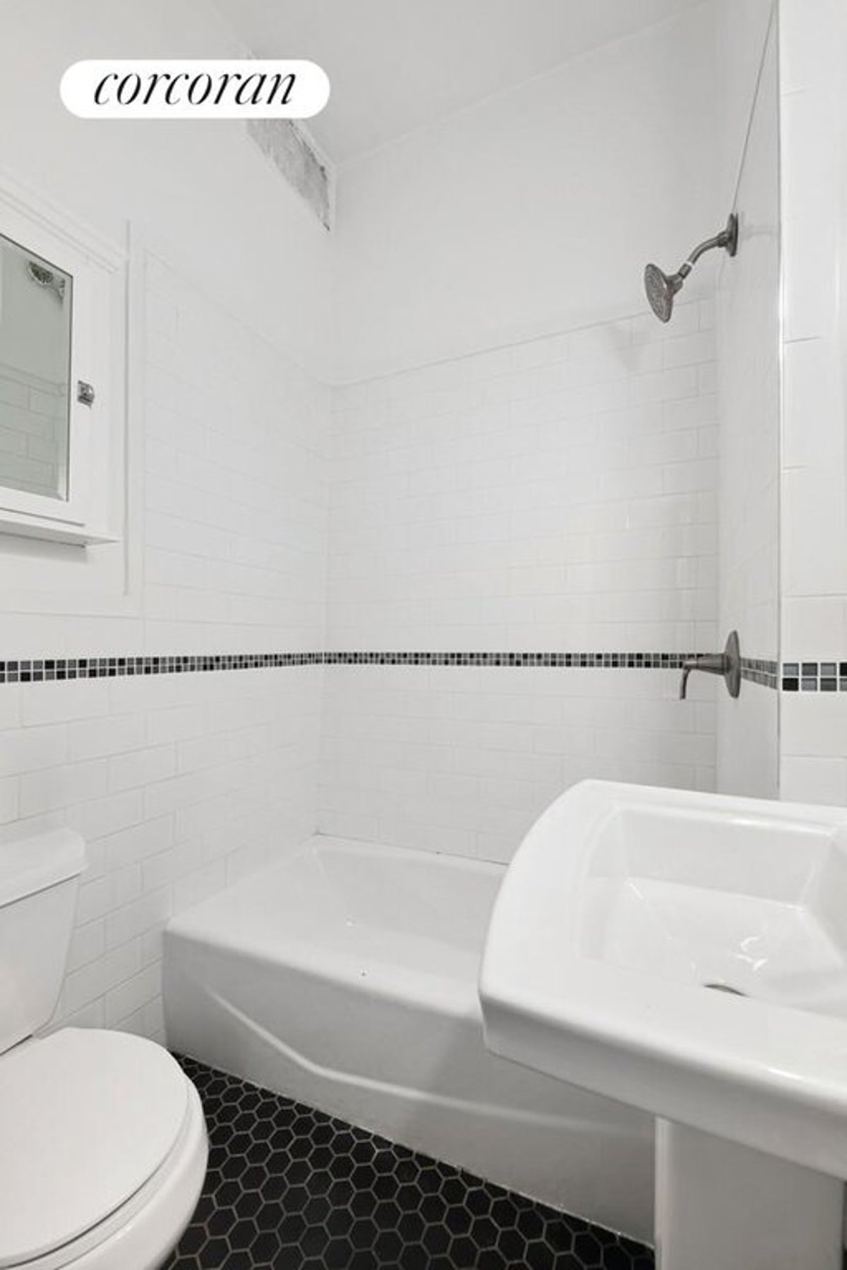 Photo for Lincoln Spencer Apartments - 140 West 69th Street Cooperative in Upper West Side, Manhattan