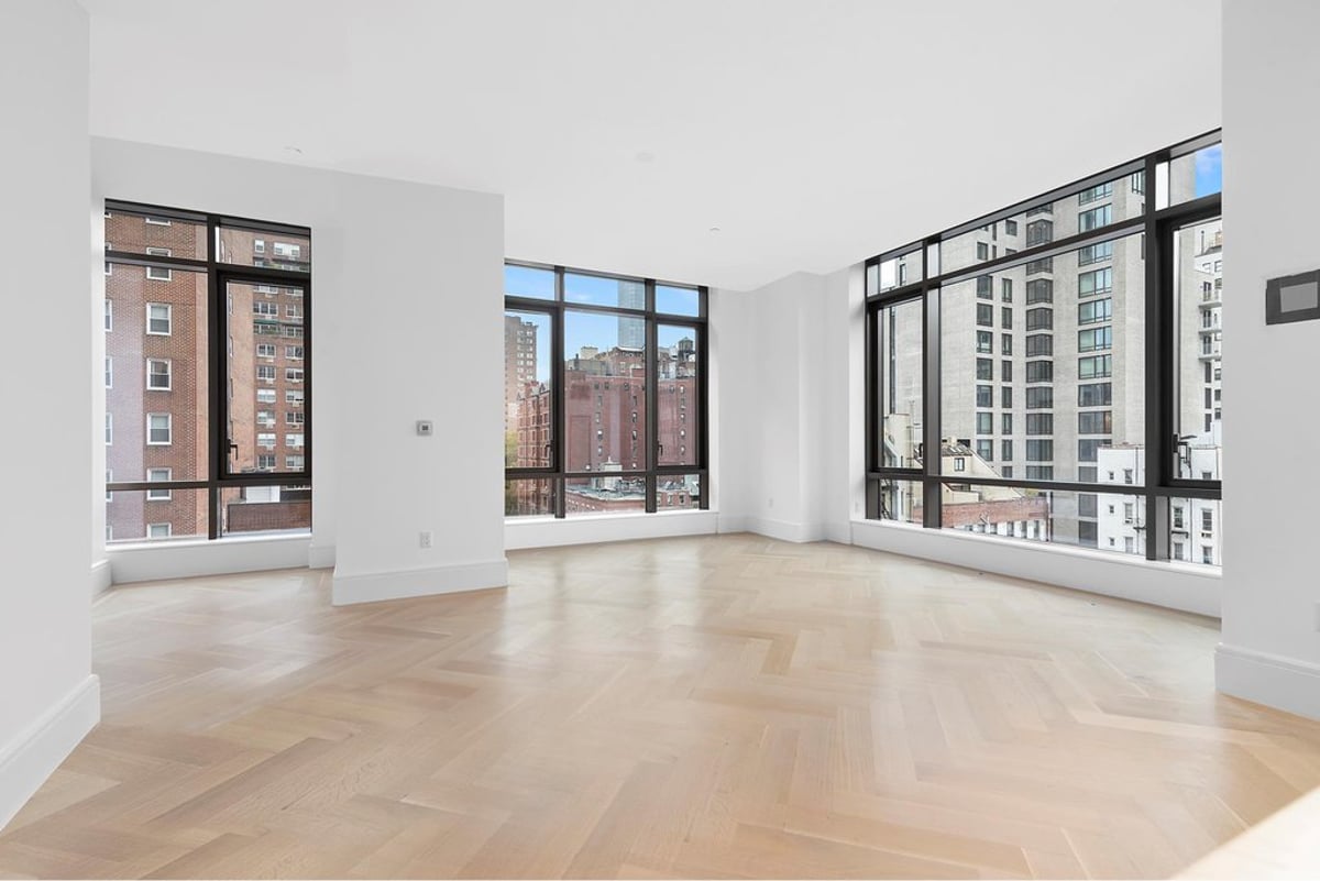 Photo for The Modern at Gramercy Square - 215 East 19th Street Condominium in Gramercy Park, Manhattan