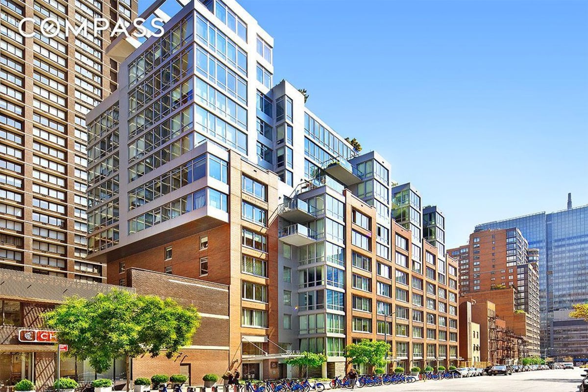 Photo for 303 East 33rd Street - 303 East 33rd Street Condominium in Murray Hill, Manhattan