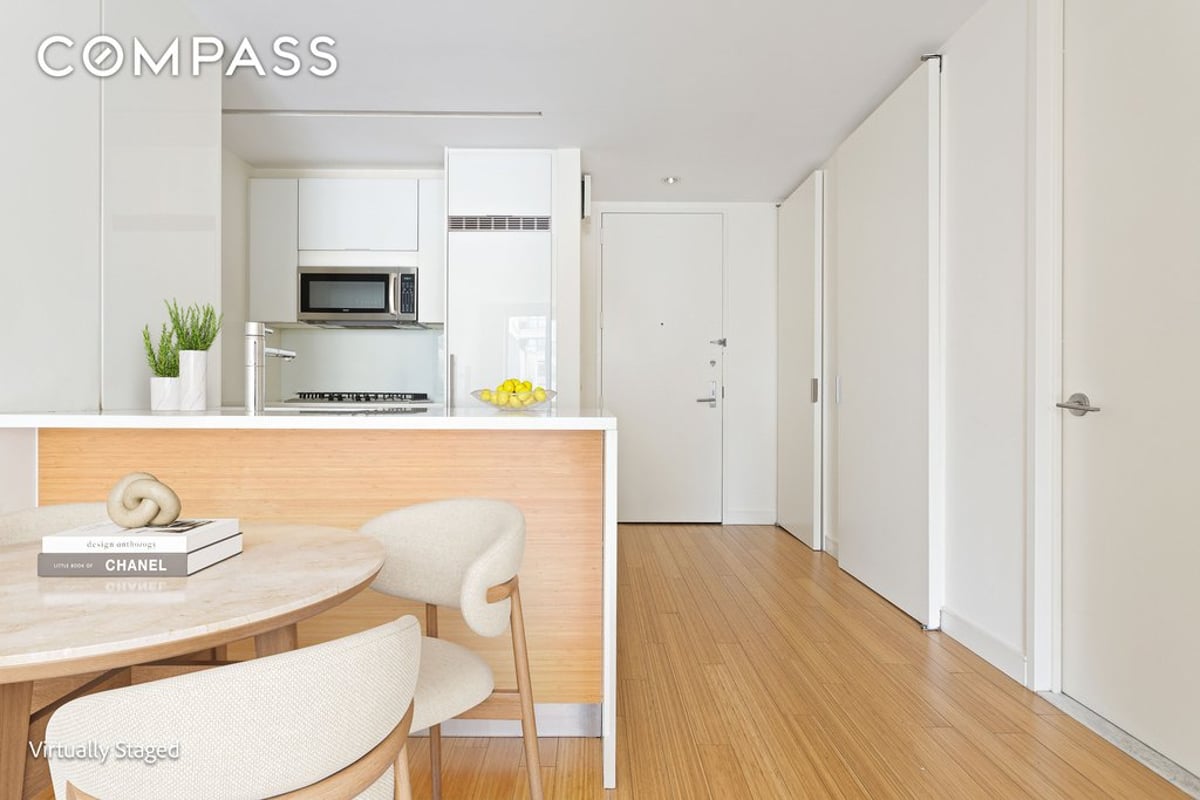 Photo for 303 East 33rd Street - 303 East 33rd Street Condominium in Murray Hill, Manhattan