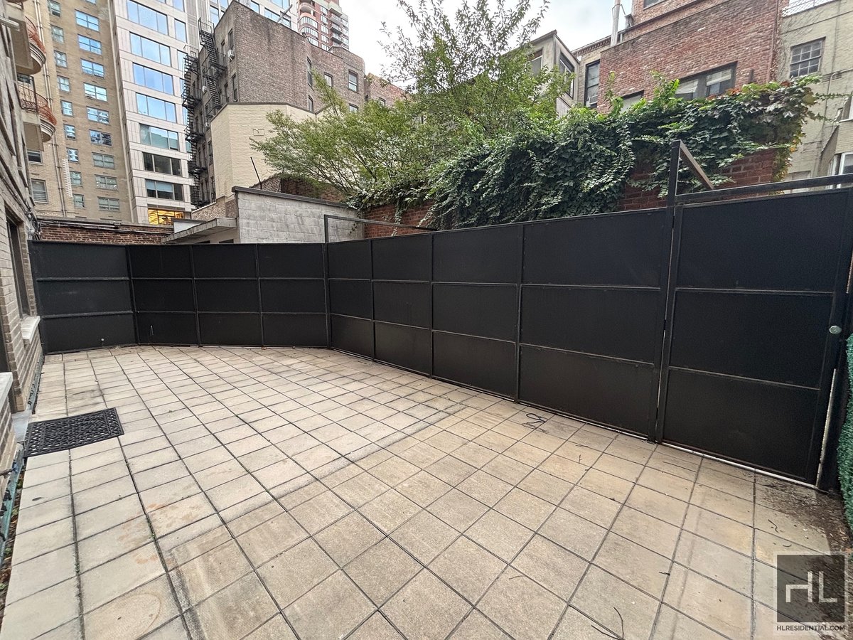 Photo for The Blake - 220 East 63rd Street Rental Building in Lenox Hill, Manhattan