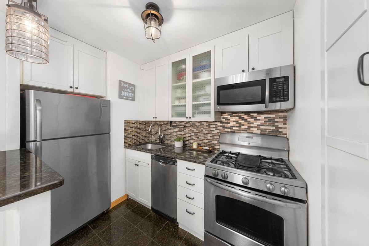 Photo for Quaker Ridge - 201 East 21St Street Cooperative in Gramercy Park, Manhattan