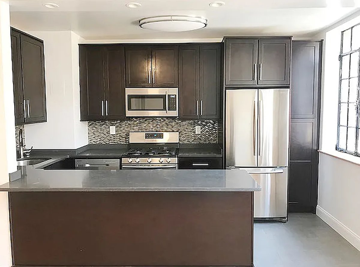 Photo for 72 Barrow Street - 72 Barrow Street Rental Building in West Village, Manhattan