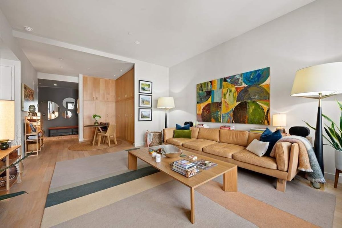 Photo for 75 Wall Street - 75 Wall Street Condominium in Financial District, Manhattan