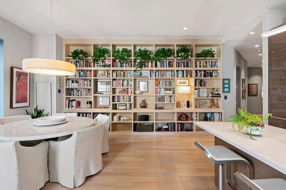 Photo for 75 Wall Street - 75 Wall Street Condominium in Financial District, Manhattan