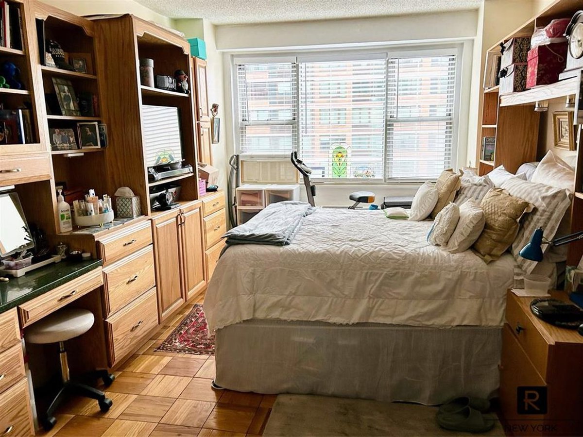 Photo for The Churchill - 300 East 40th Street Condominium in Turtle Bay, Manhattan