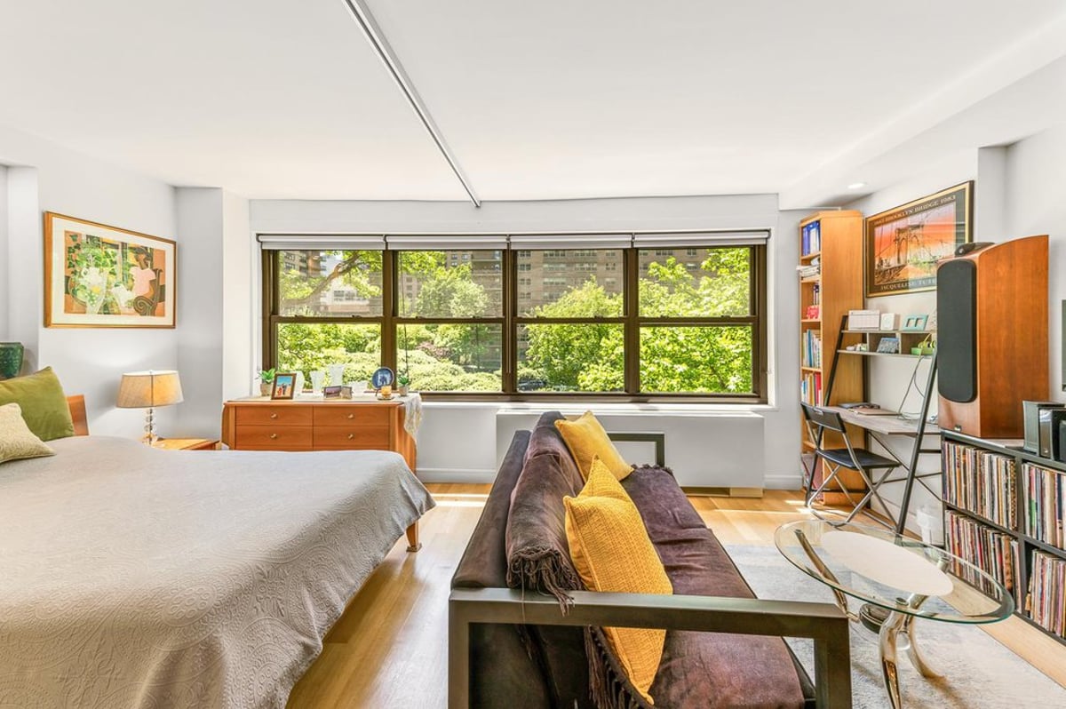 Photo for Lincoln Towers - 180 West End Avenue Condominium in Upper West Side, Manhattan