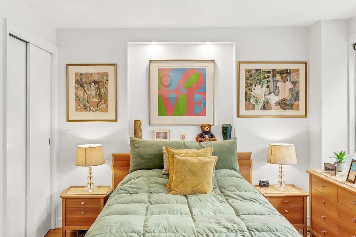 Photo for Lincoln Towers - 180 West End Avenue Condominium in Upper West Side, Manhattan