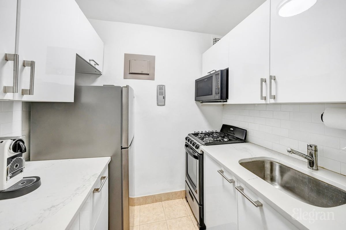 Photo for The Murray Hill Crescent - 225 East 36th Street Cooperative in Murray Hill, Manhattan