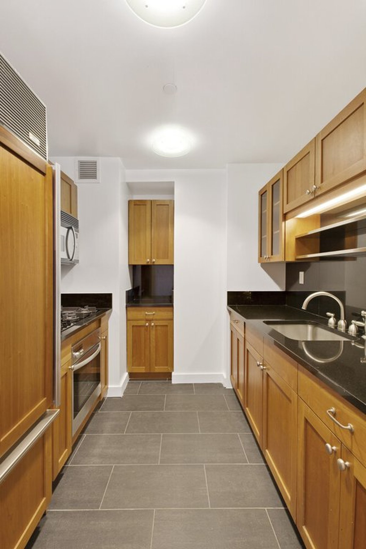 Photo for 425 Fifth Avenue - 425 Fifth Avenue Condominium in Murray Hill, Manhattan