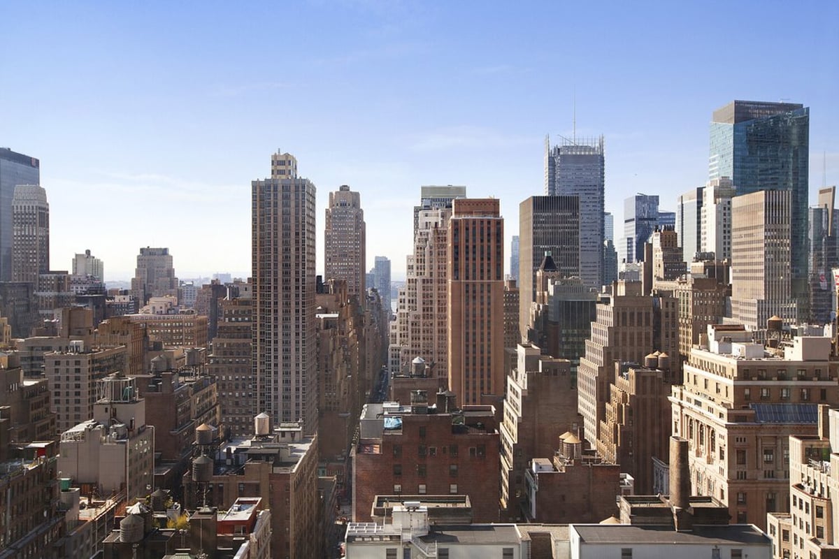 Photo for 425 Fifth Avenue - 425 Fifth Avenue Condominium in Murray Hill, Manhattan