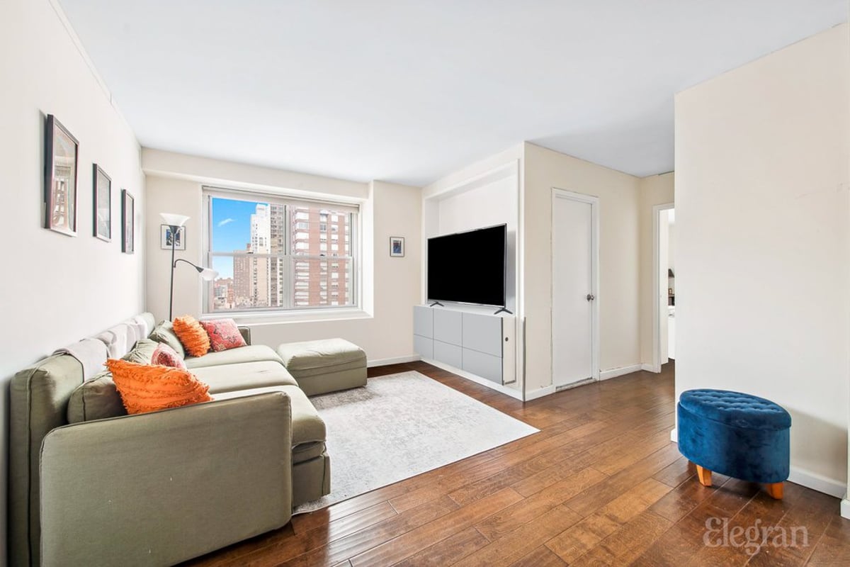 Photo for 345 East 86th Street - 345 East 86th Street Cooperative in Upper East Side, Manhattan