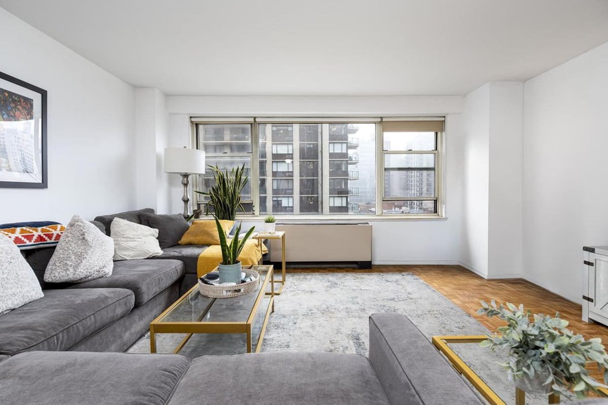 Photo for 400 East 85th Street - 400 East 85th Street Cooperative in Upper East Side, Manhattan