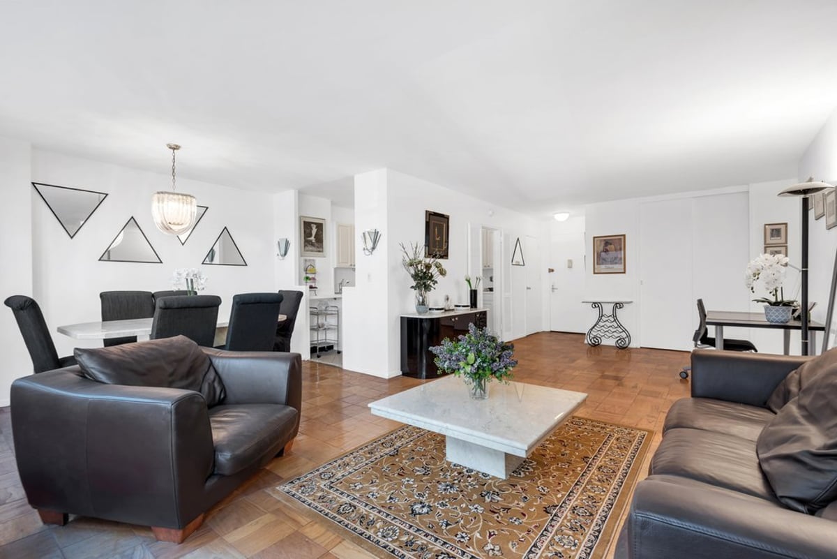 Photo for Lincoln Towers - 140 West End Avenue Condominium in Upper West Side, Manhattan