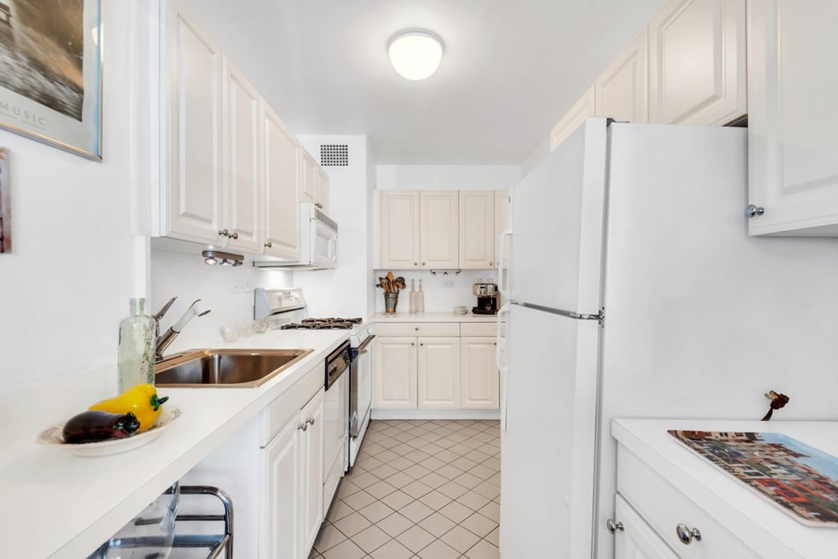 Photo for Lincoln Towers - 140 West End Avenue Condominium in Upper West Side, Manhattan