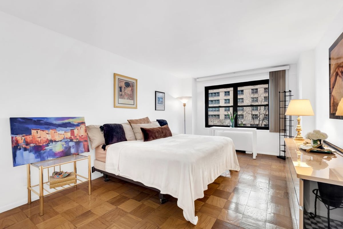 Photo for Lincoln Towers - 140 West End Avenue Condominium in Upper West Side, Manhattan