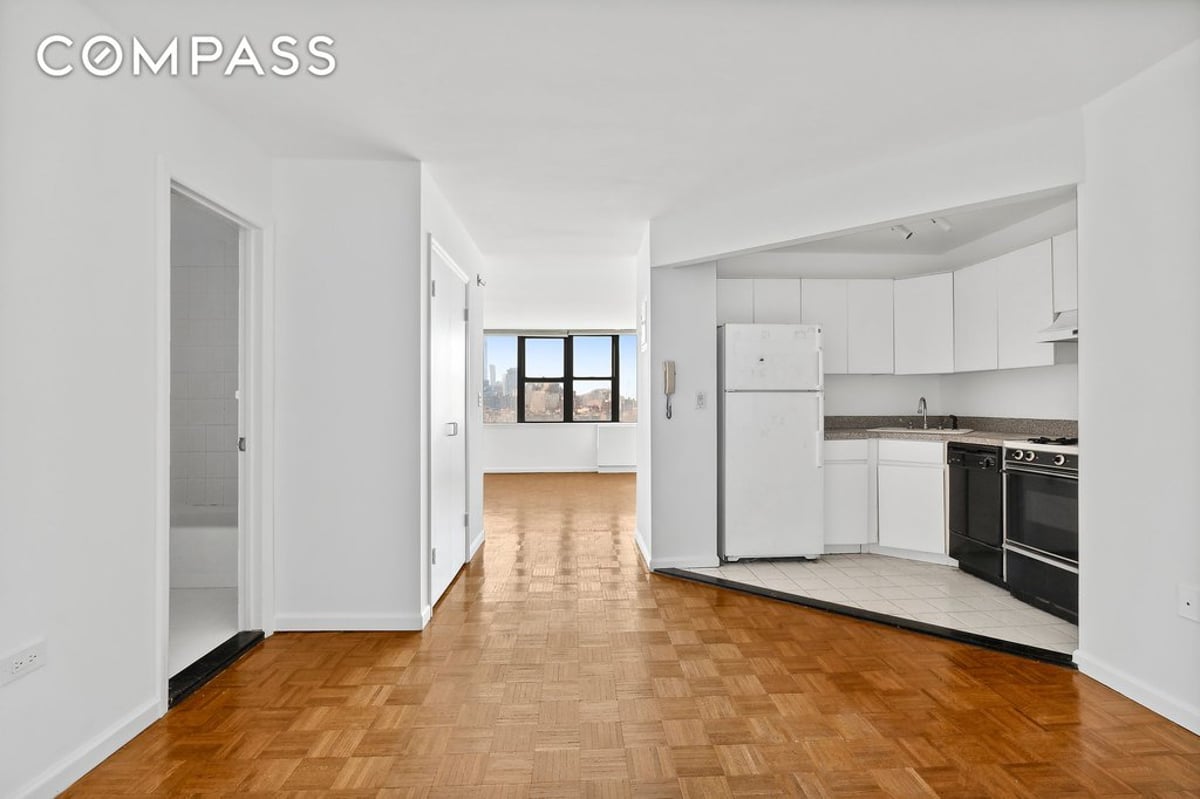 Photo for Sequoia - 222 West 14th Street Condominium in West Village, Manhattan
