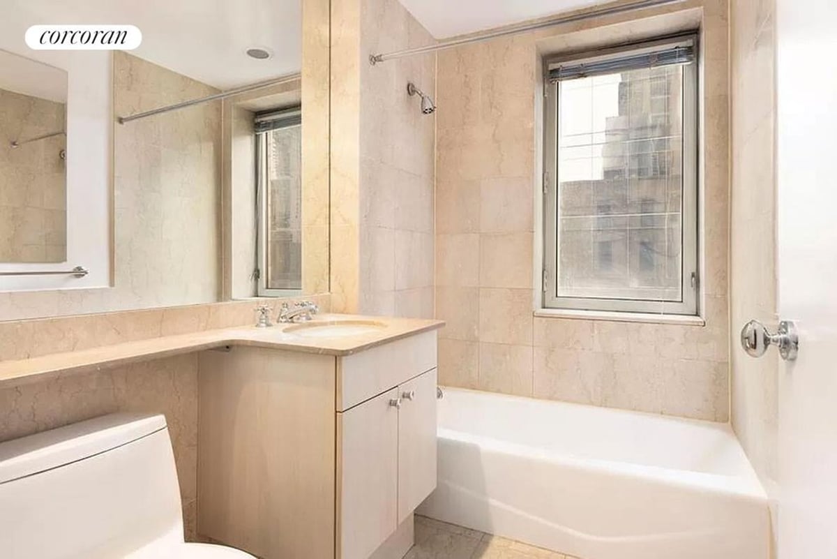 Photo for Bridge Tower Place - 401 East 60th Street Condominium in Upper East Side, Manhattan