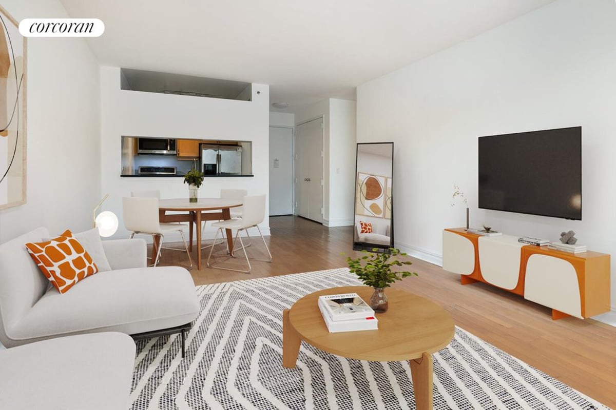 Photo for Bridge Tower Place - 401 East 60th Street Condominium in Upper East Side, Manhattan