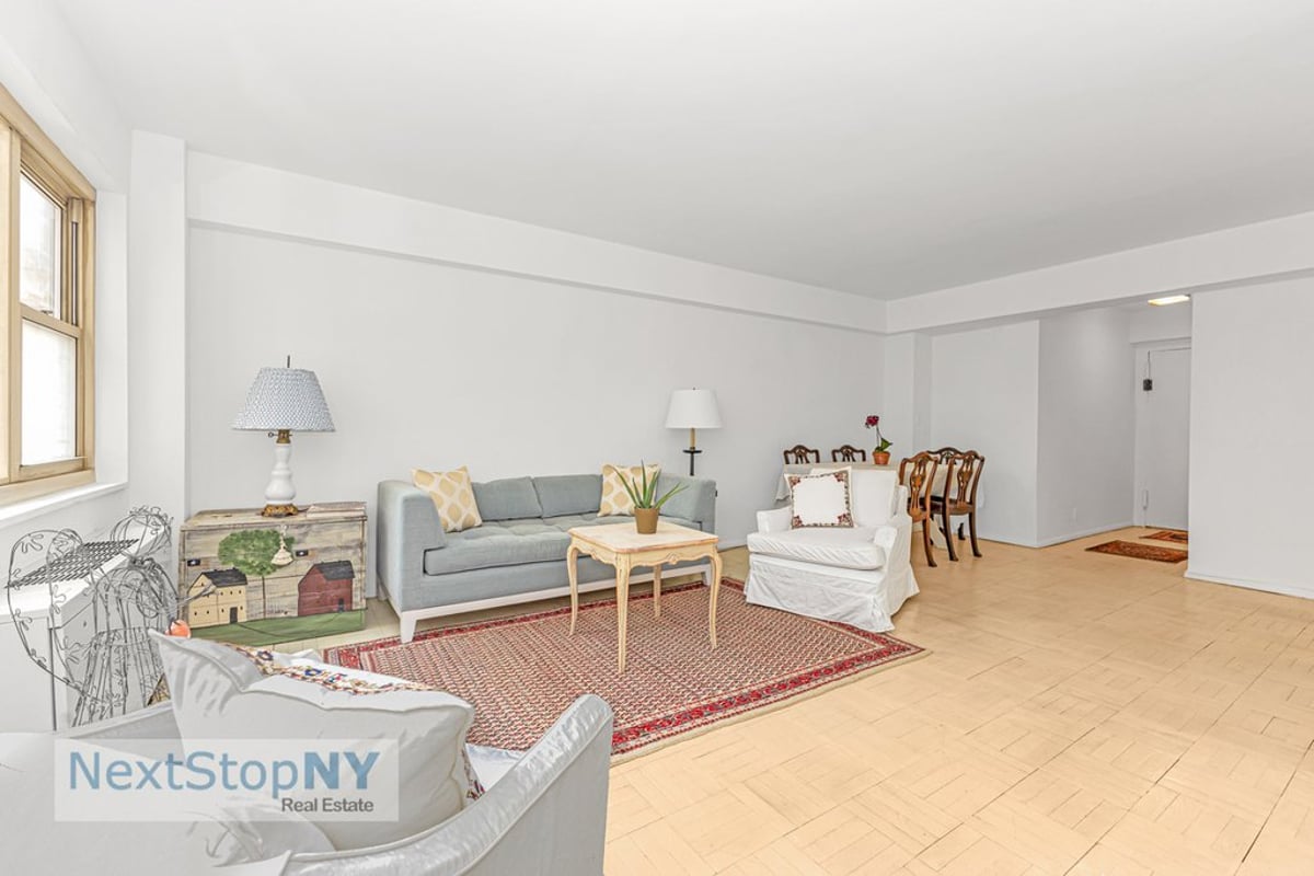 Photo for The Sutton East - 345 East 56th Street Condominium in Midtown East, Manhattan