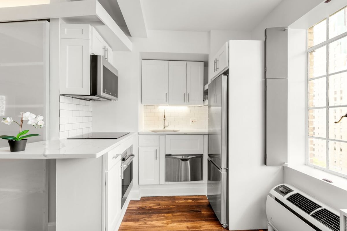 Photo for Prospect Tower - 45 Tudor City Place Cooperative in Turtle Bay, Manhattan