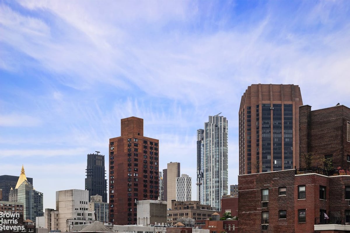 Photo for The Murray Hill Crescent - 225 East 36th Street Cooperative in Murray Hill, Manhattan